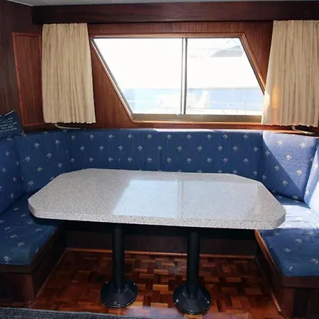 船屋 Yacht Our Alissa *